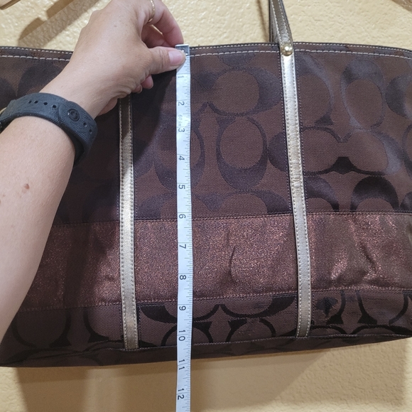 Coach  totes - Picture 5 of 13